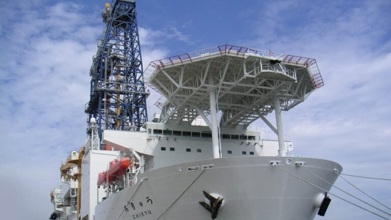 Japan’s drilling vessel Chikyū at port
